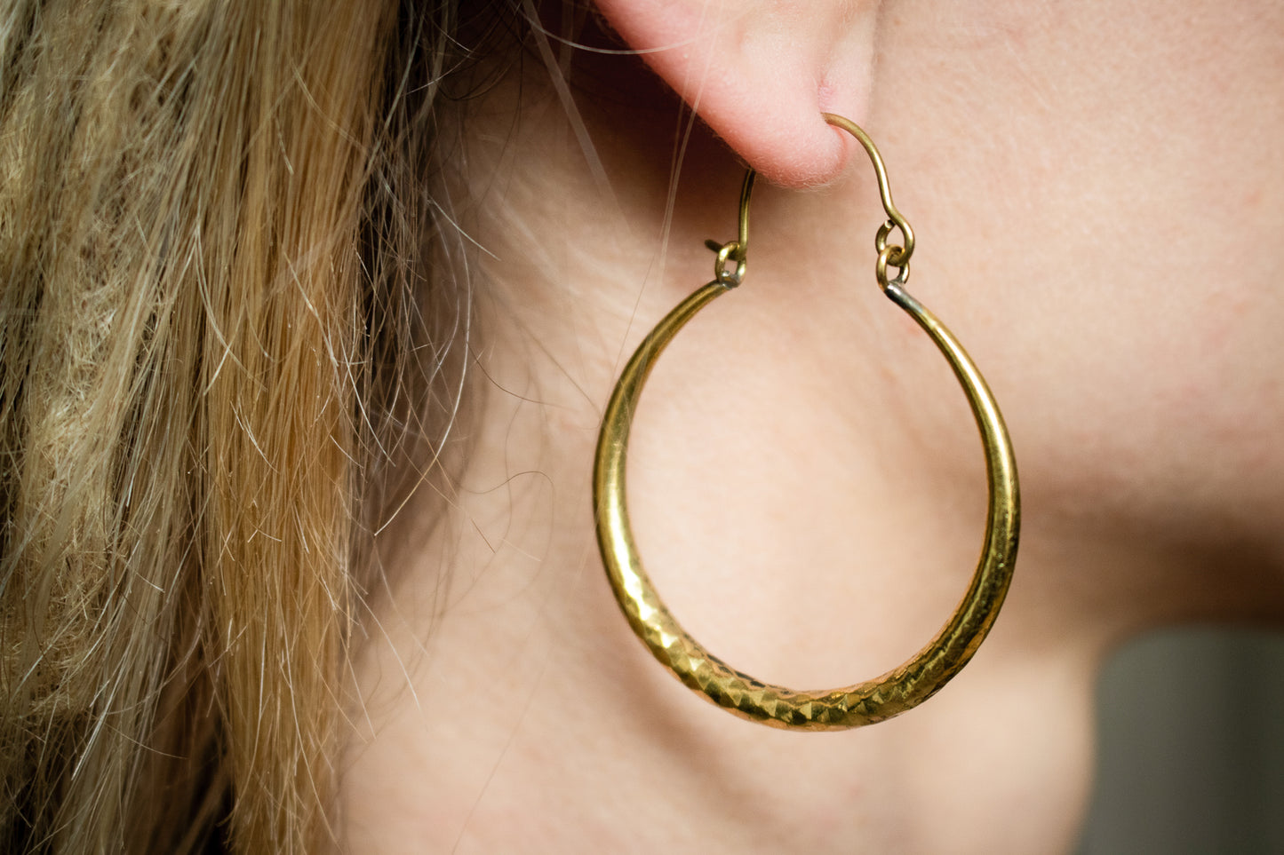 Structured Golden Hoops