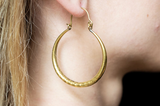 Structured Golden Hoops